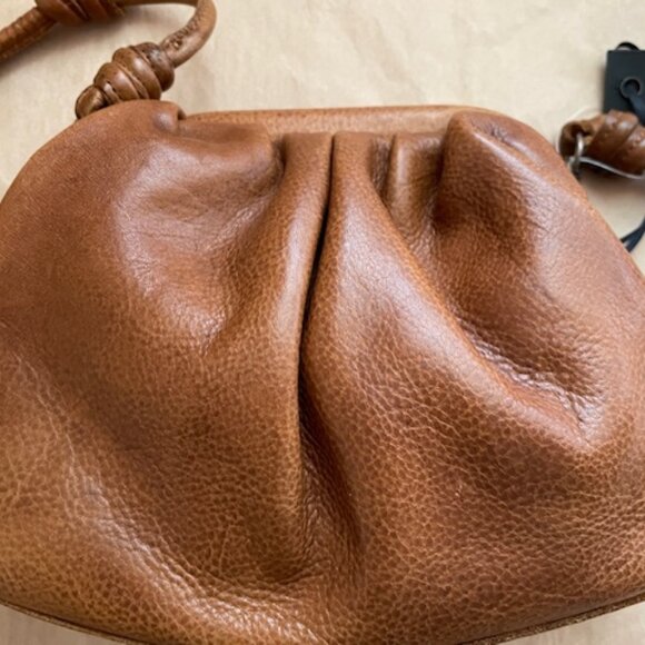 NEW Latico Leather Layla Crossbody bag in Cognac NWT - Picture 2 of 5